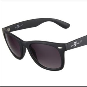 7 for all mankind “echo jet” sunglasses